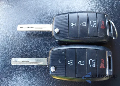 2016 Kia Sorento 3.3L Lx z USA, uszkodzony, nr VIN 5XYPGDA53GG072441